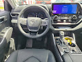 2025 Toyota Highlander Platinum
