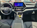 2025 Toyota Highlander Platinum