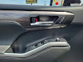 2025 Toyota Highlander Platinum