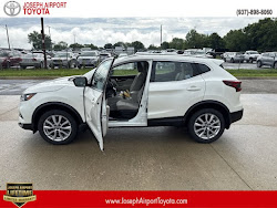 2022 Nissan Rogue Sport SV