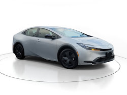 2025 Toyota Prius LE