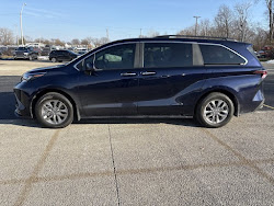 2025 Toyota Sienna XLE