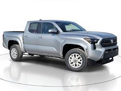 2026 Toyota Tacoma 4WD SR5