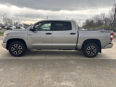 2016 Toyota Tundra 4WD Truck