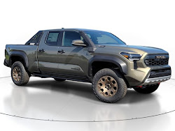 2026 Toyota Tacoma 4WD Trailhunter Hybrid
