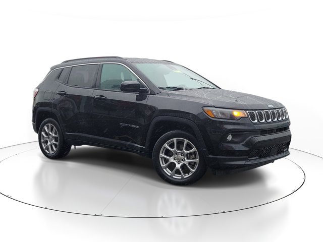 2023 Jeep Compass Latitude Lux