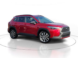 2025 Toyota Corolla Cross XLE