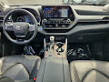 2020 Toyota Highlander Hybrid Platinum