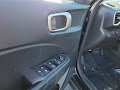 2025 Hyundai Venue SE