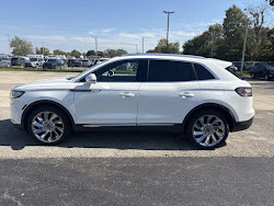 2023 Lincoln Nautilus Black Label